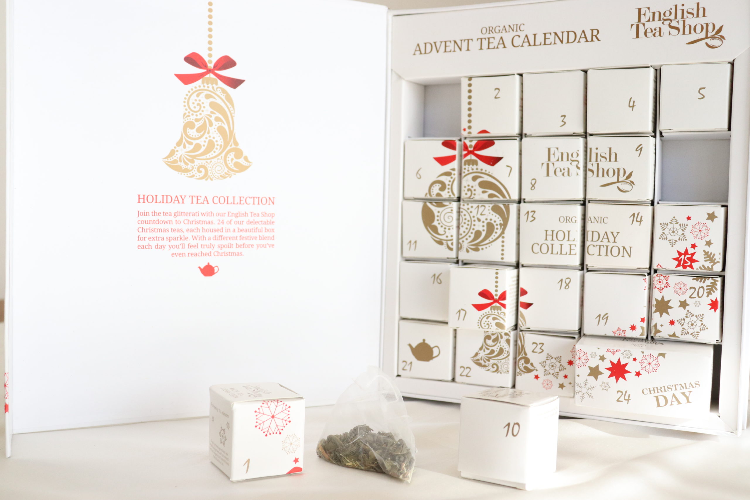 English Tea Shop クリスマス限定　「ブックスタイルホワイトアドベントカレンダー」
